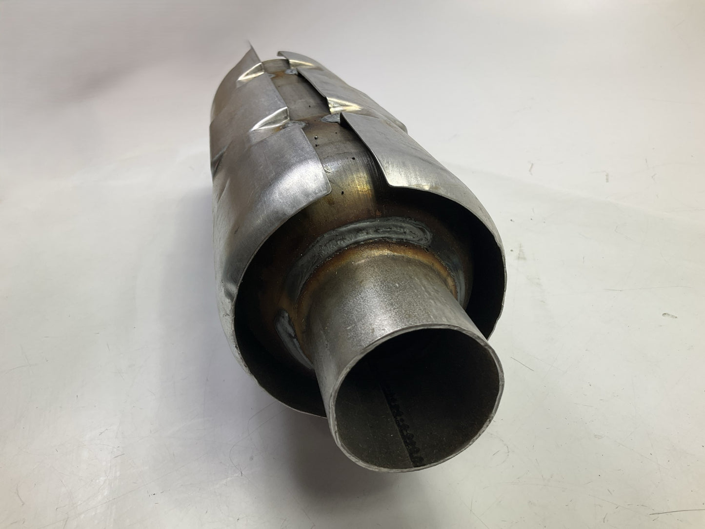 Walker 82604 CalCat Universal Catalytic Converter, 2'' Inlet/Outlet - CARB