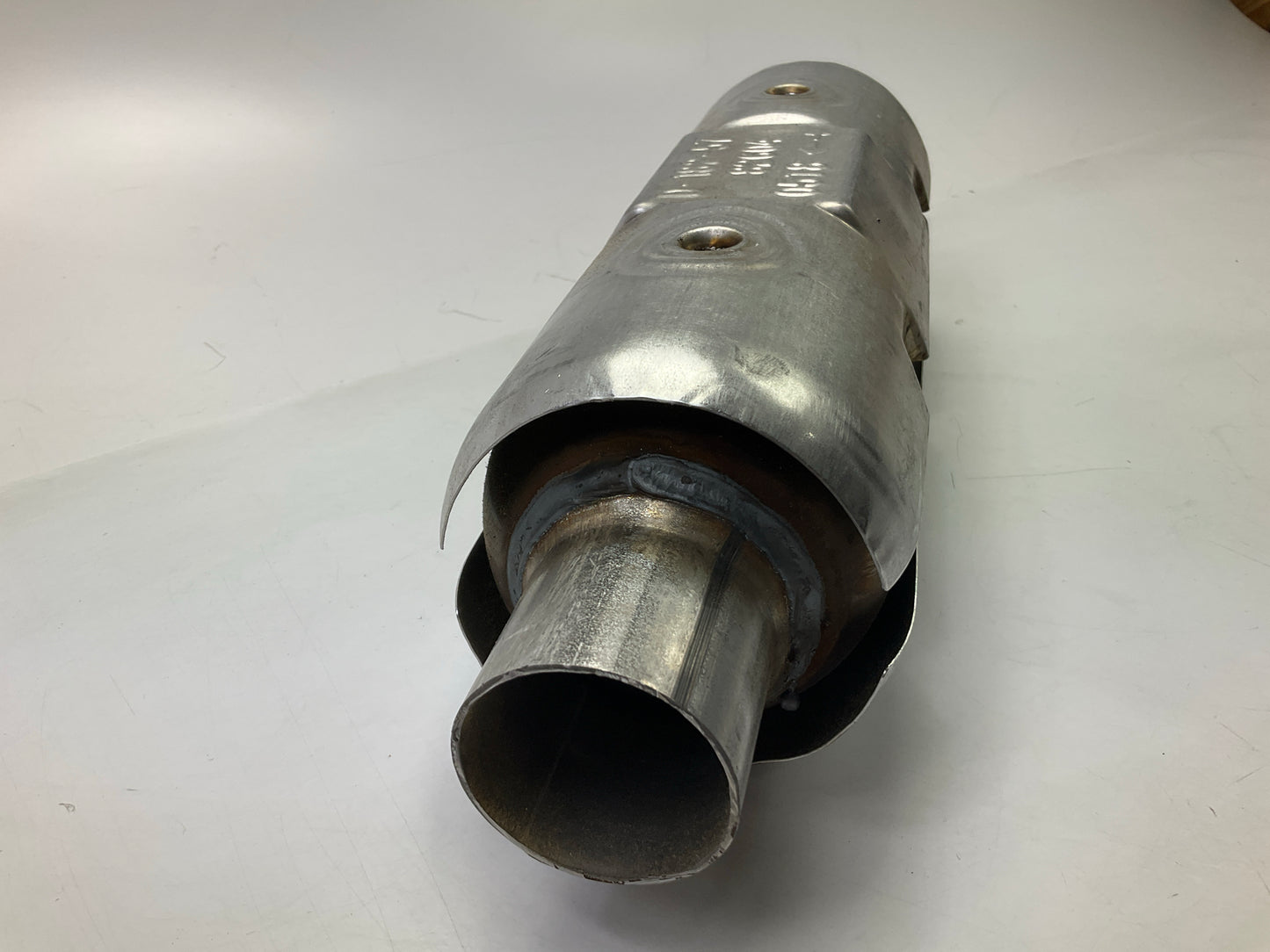 Walker 82604 CalCat Universal Catalytic Converter, 2'' Inlet/Outlet - CARB