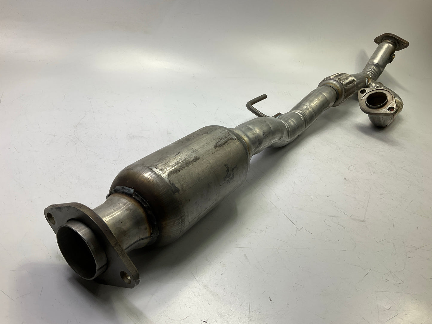 Walker 83289 Rear Catalytic Converter - CARB Compliant (California)