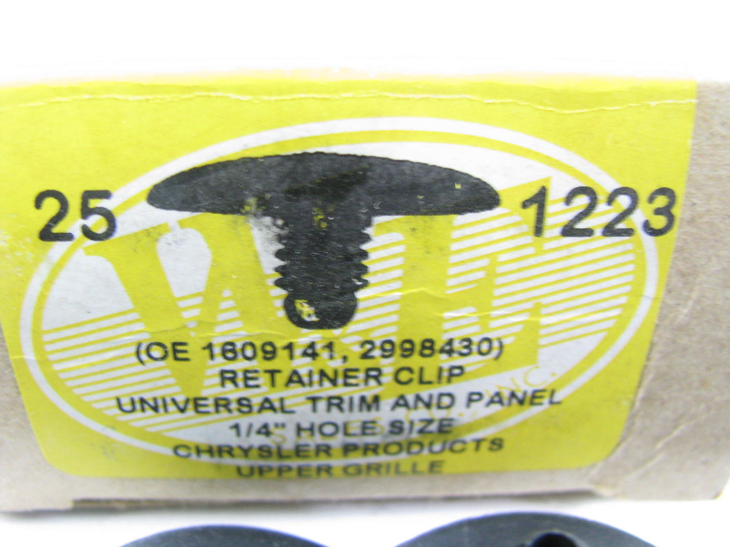 (25) WE 1223 UNIVERSAL TRIM AND PANEL 1/4'' HOLE RETAINER CLIP