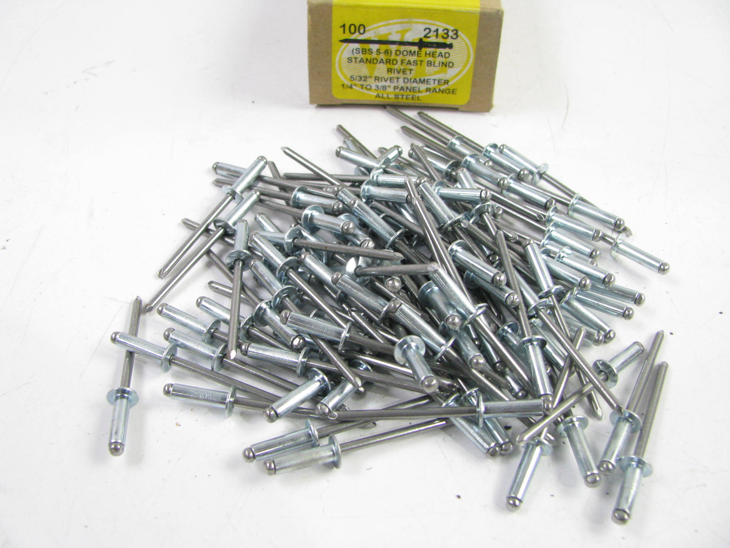 (100) WE 2133 DOME HEAD STANDARD FAST BLIND Steel Rivet/Steel Mandrel  5/32''