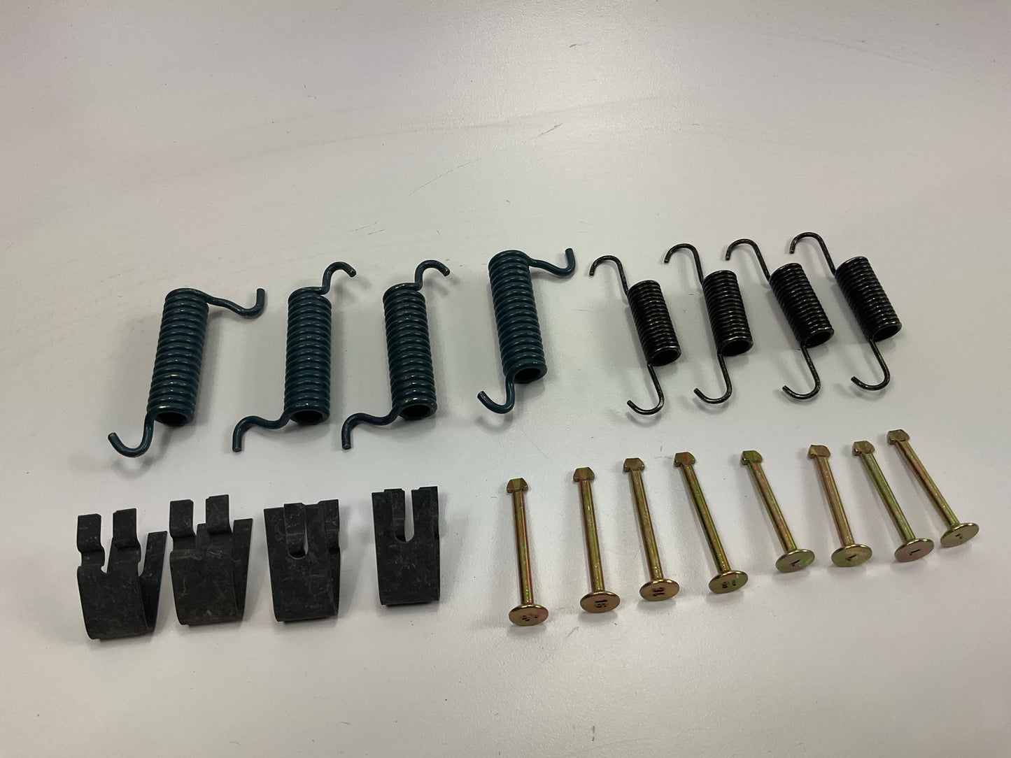 Wearever H7237 Rear Drum Brake Hardware Kit