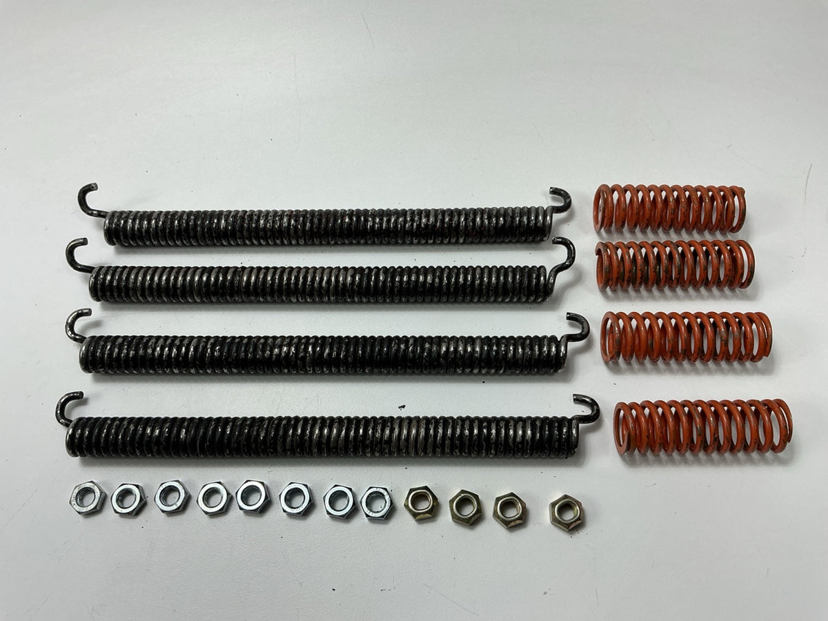 Wearever H9243 Front Drum Brake Hardware For 1980-1984 Iveco Z340T