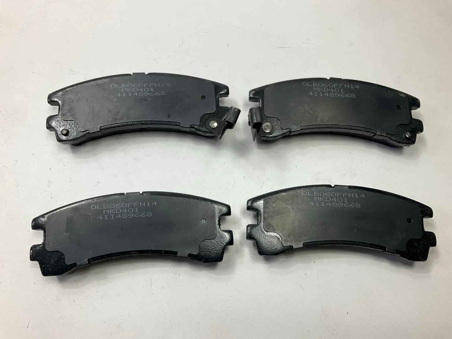 Wearever MKD401 Rear Semi-Metallic Disc Brake Pads