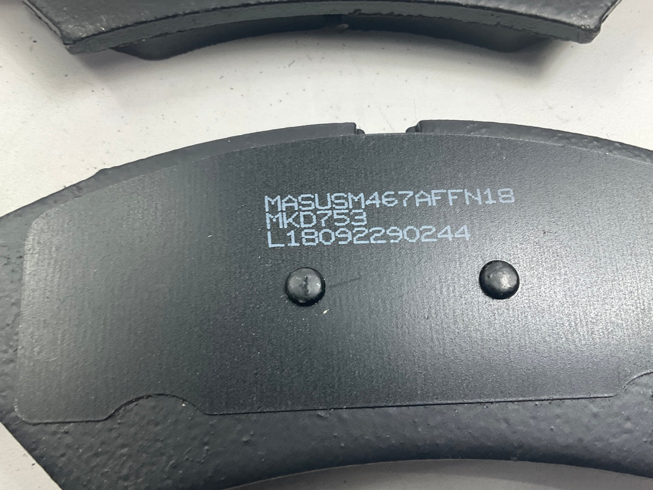 Wearever MKD753 Front Semi-Metallic Disc Brake Pads