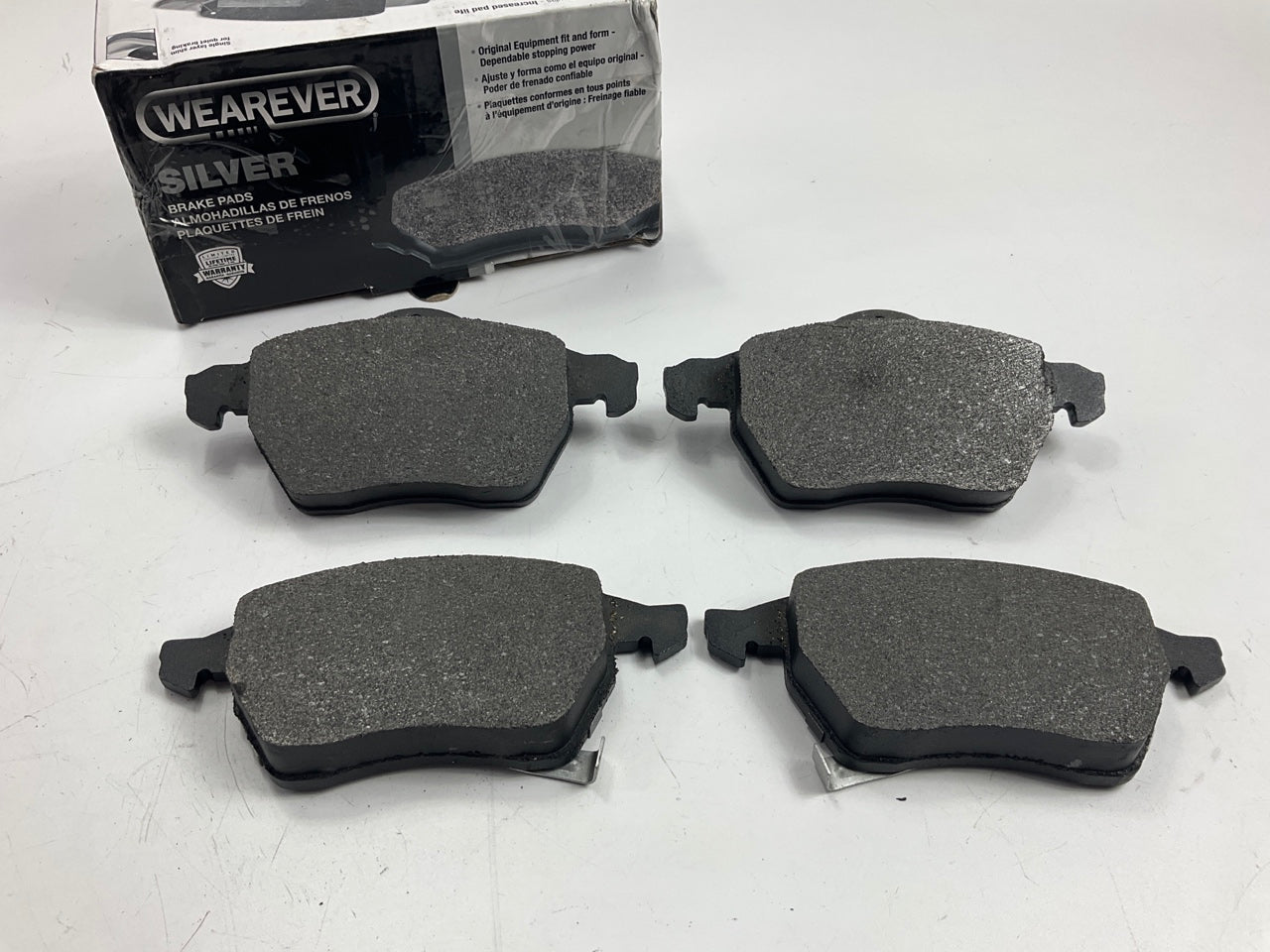 Wearever MKD819 Front Semi-Metallic Disc Brake Pads