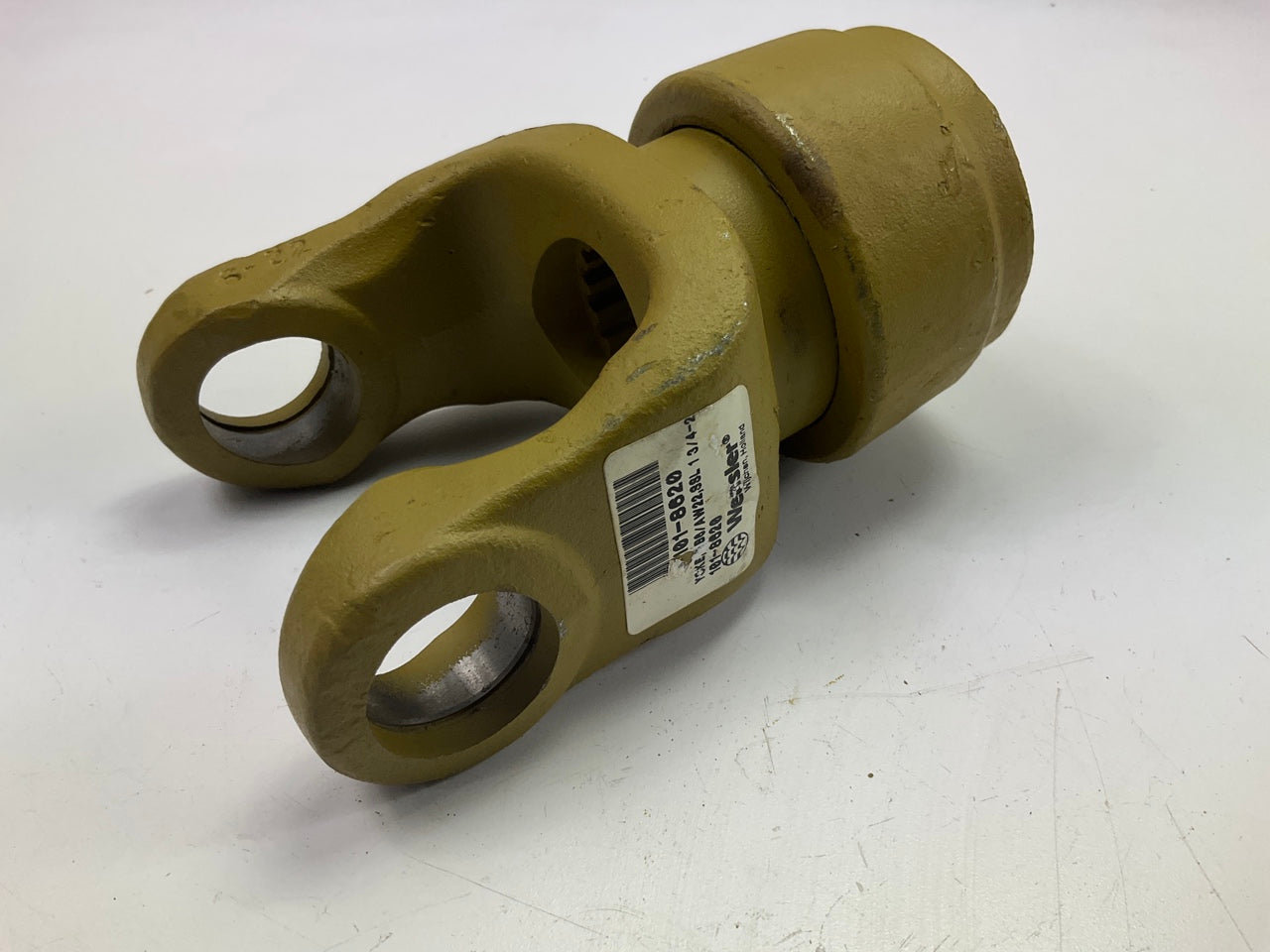 Weasler 101-8620 1-3/4'' 20 Spline Tractor Safety Slide Lock Yoke - 6 & 220/720