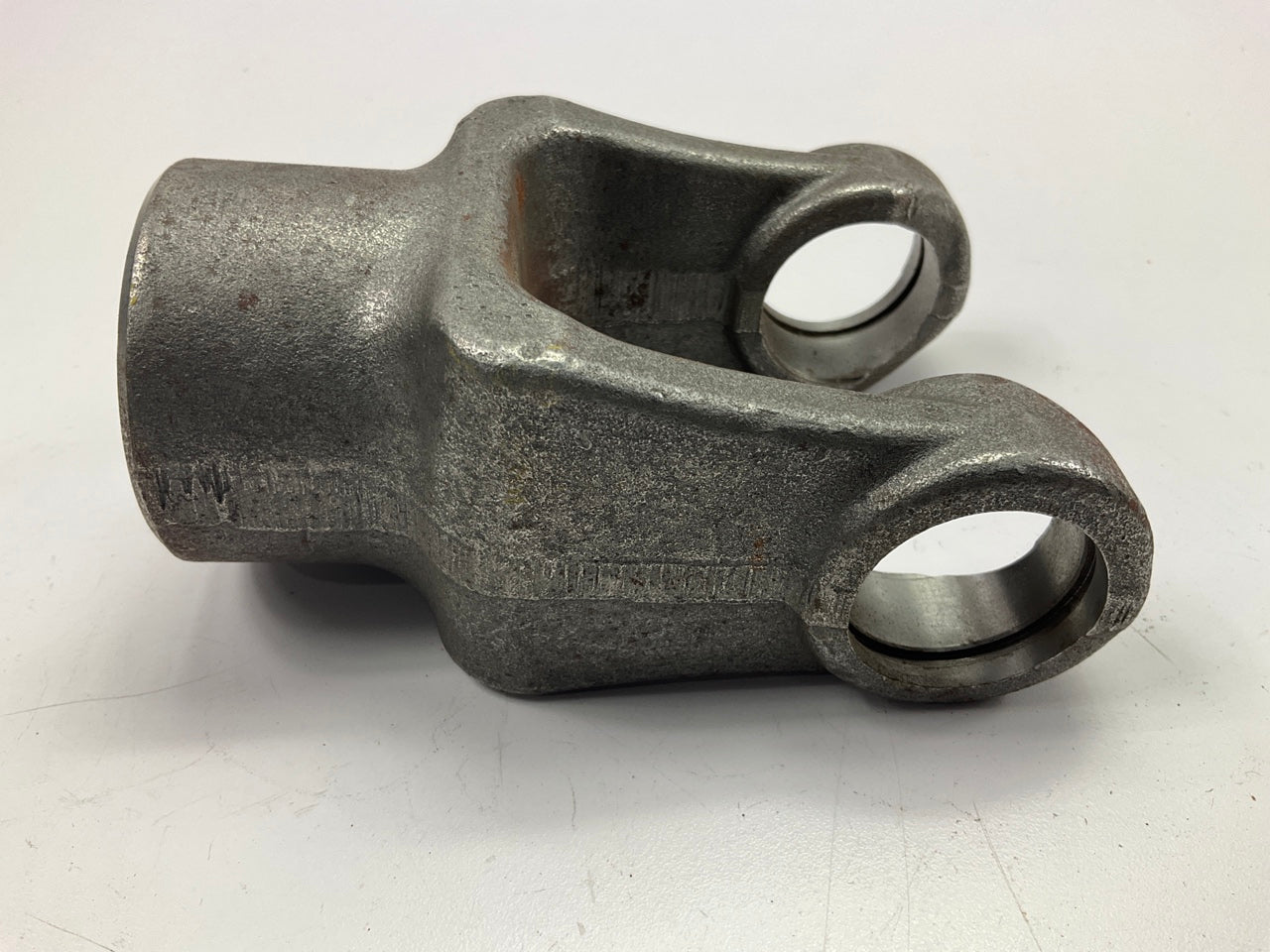 Weasler Eng 800-3516 PTO Implement Yoke, 35 Series, 1'' Round Bore X 4.19'' Long