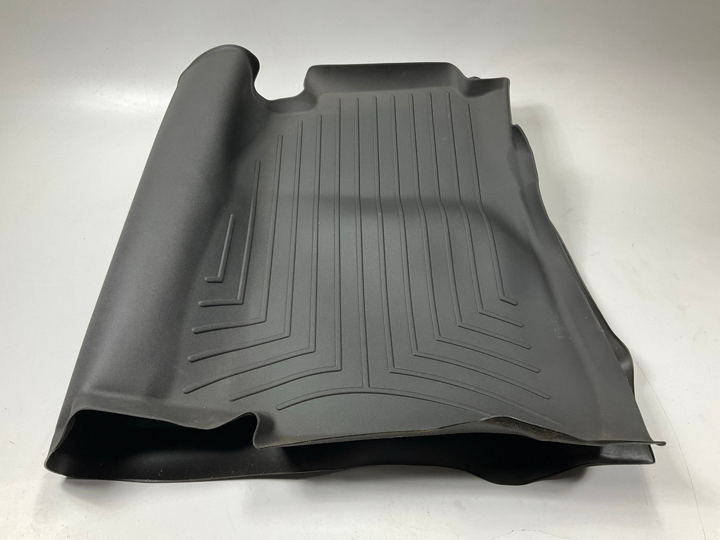 USED MAT - 445422, 2nd Row Floor Liner Mat 14-15 Silverado Sierra,  2015 2500HD