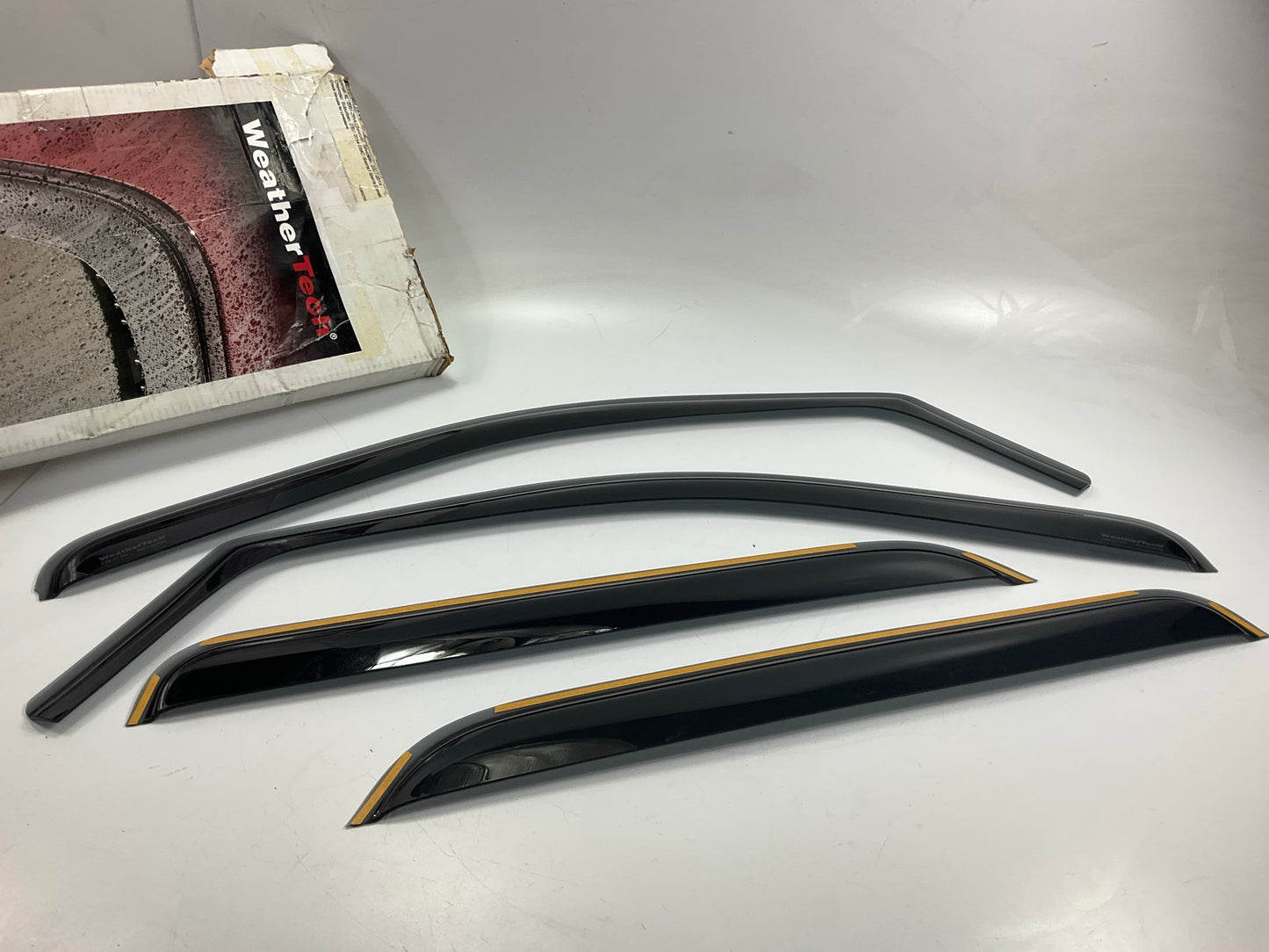 DIRECT FIT - 84426 Vent Visor Window Deflector 4-Piece Set