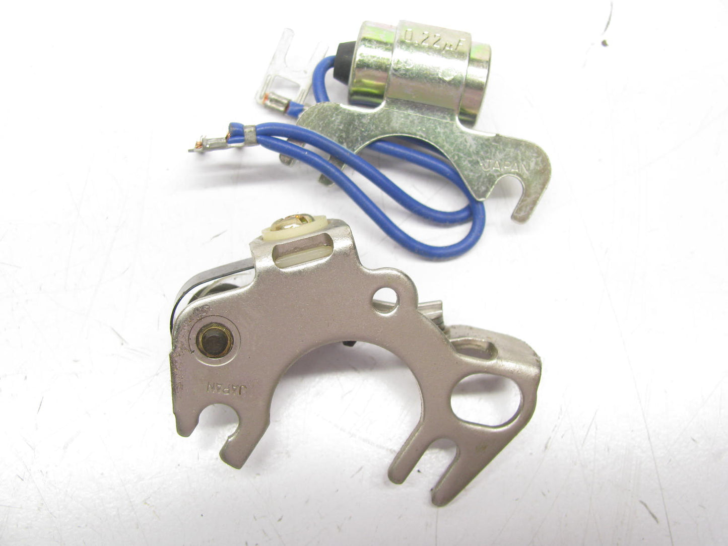 Wells 11524 Ignition Contact Set And Condenser Kit