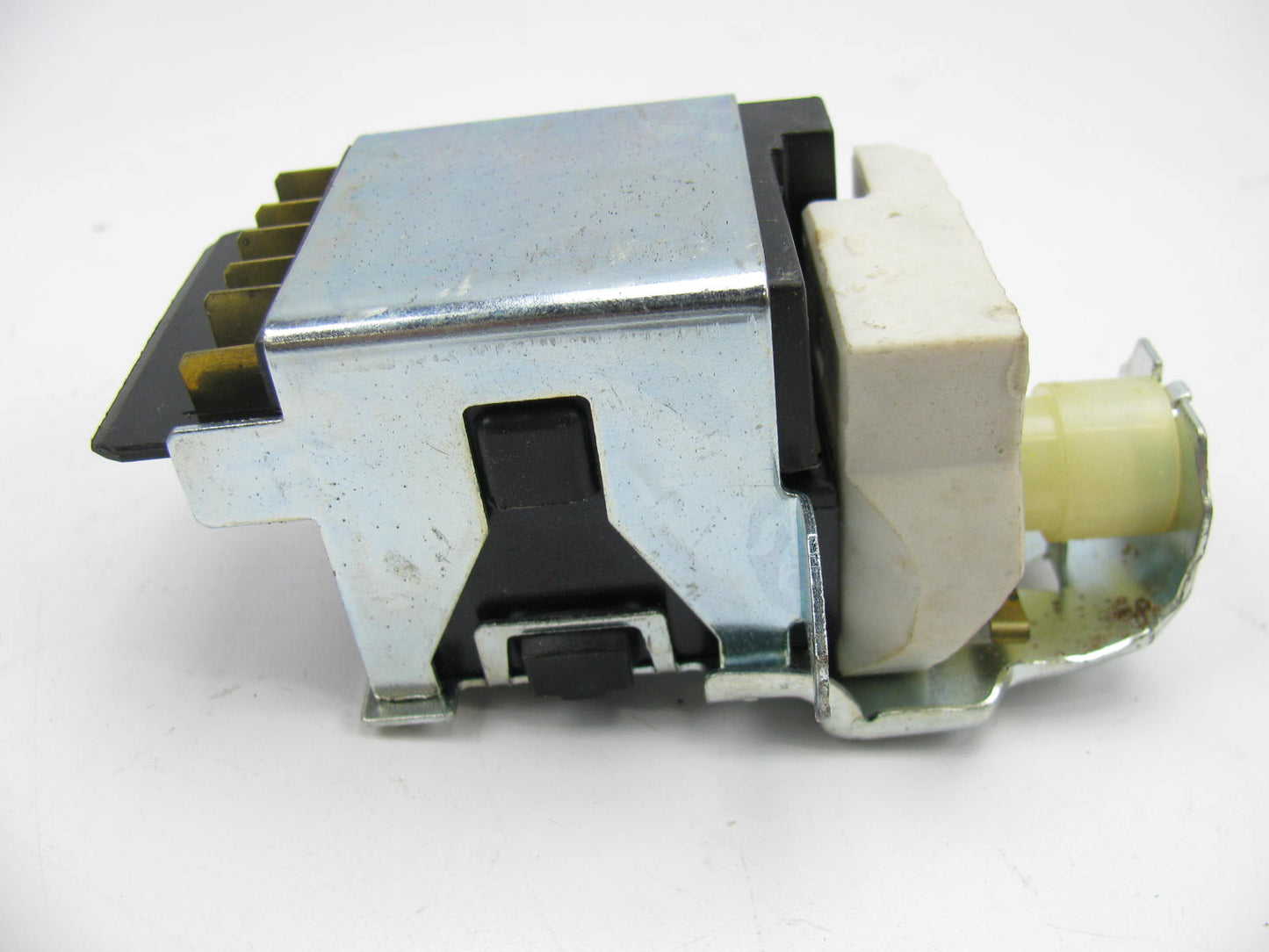 Wells SW192 Headlight Head Lamp Light Switch -  1995230 D1513A DS244 S927