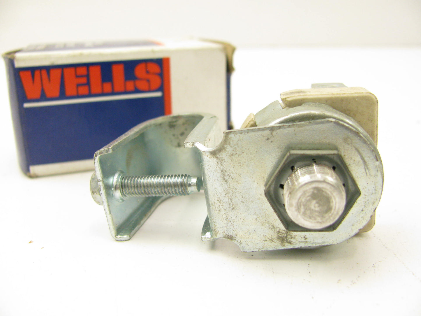 Wells VR1 Voltage Reducer - 12 Volt To 6 Volt - 1.5 Ohm Max 4 Amp Load