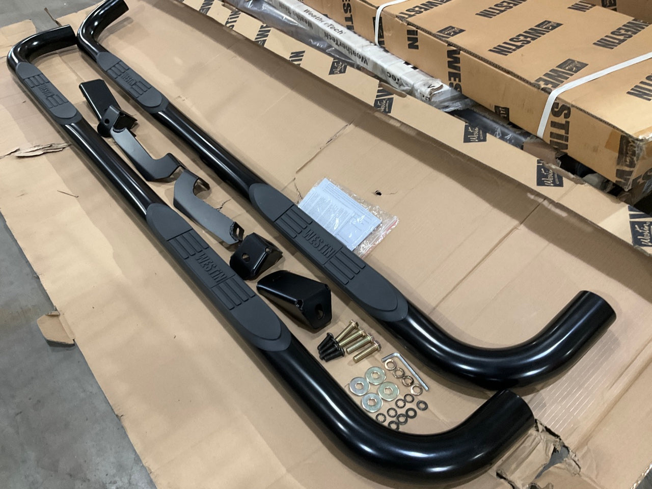 Westin 23-3825 3'' Side Step Nerf Bars - 2014-2018 Silverado Sierra 1500 CREW CAB