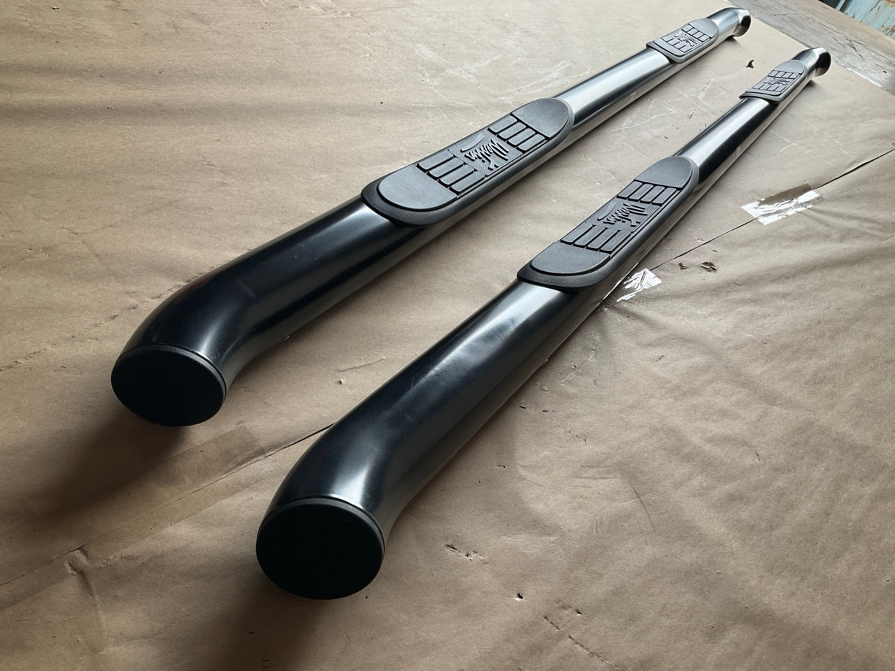 Westin 25-2775 Signature Series Black 3'' Round Step Bar 05-21 Tacoma Double Cab