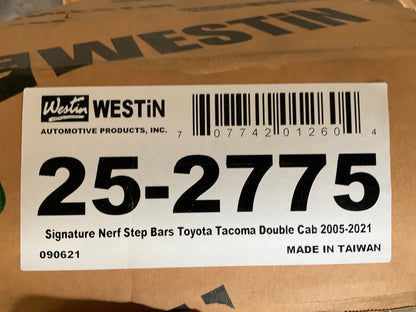 Westin 25-2775 Signature Series Black 3'' Round Step Bar 05-21 Tacoma Double Cab
