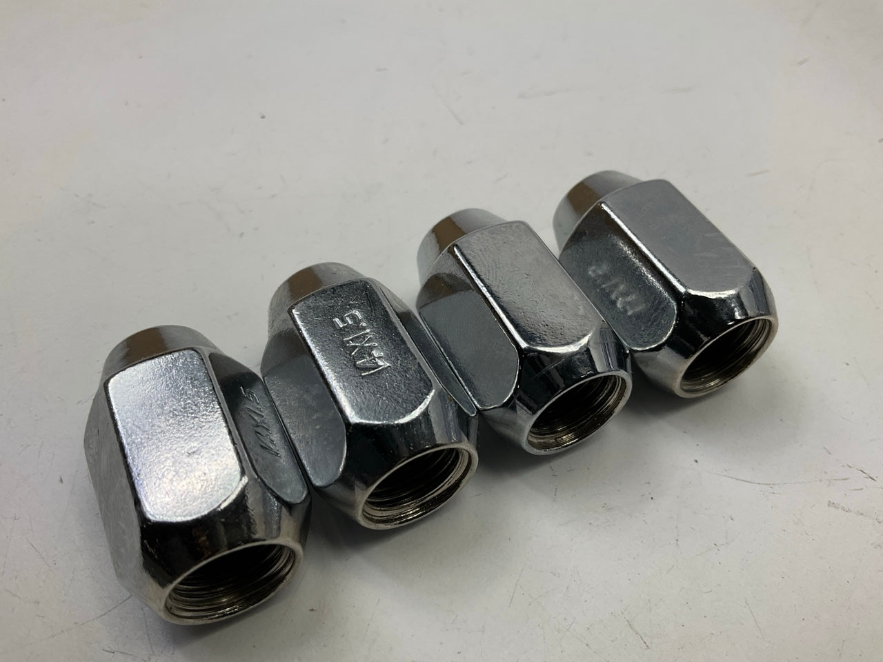 (20) White Knight 110094 Wheel Lug Nuts - 14mm-1.50 Acorn, 13/16'' Hex