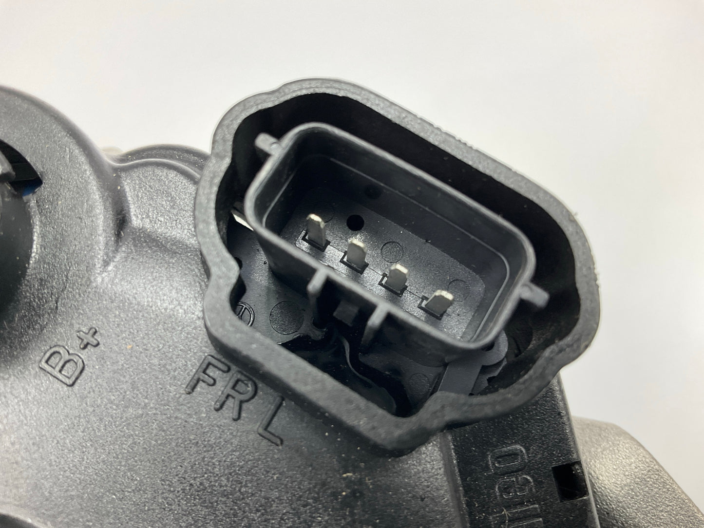 Cosmetic Damage To Plastic Cover - REMAN. Wilson 11014  110 Amp Alternator
