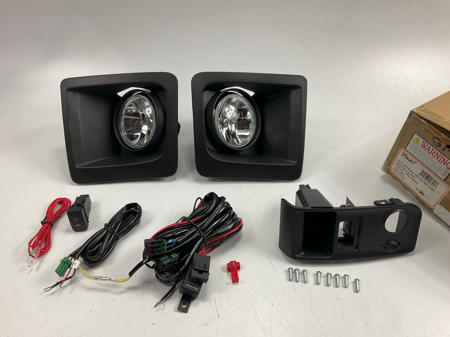 Winjet CFWJ-0349-C Fog Light Lamp Kit W/ Switch - 2014-2015 GMC Sierra 1500