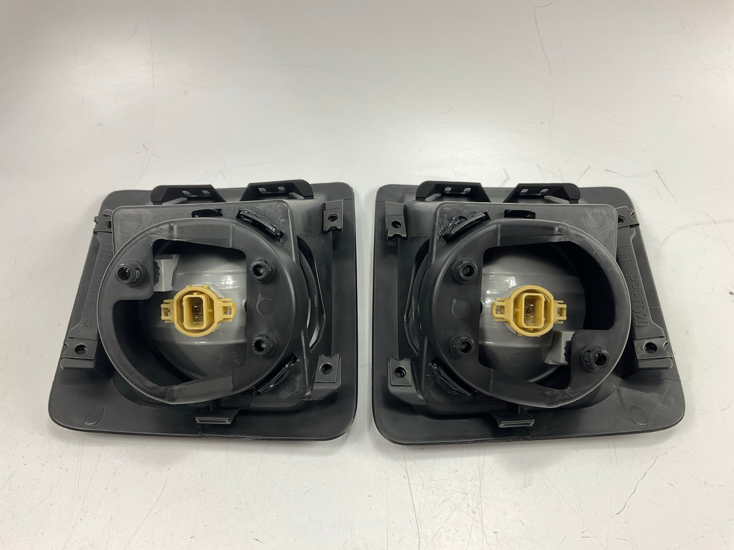Winjet CFWJ-0349-C Fog Light Lamp Kit W/ Switch - 2014-2015 GMC Sierra 1500