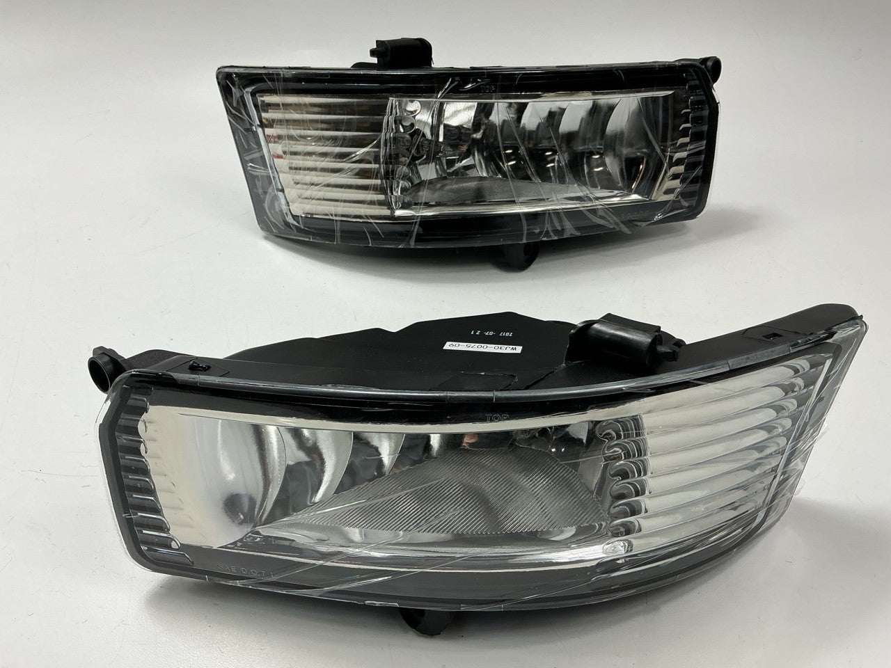 Winjet WJ30-0075-09 Fog Light Lamp Kit W/ Switch & Wiring 2005-2006 Toyota Camry
