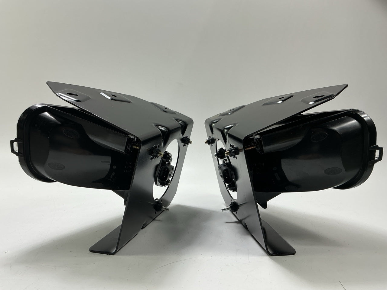 Winjet WJ30-0181-09 Pair Fog Lights Bumper Lamps Clear Lens 1999-04  Ford F-150