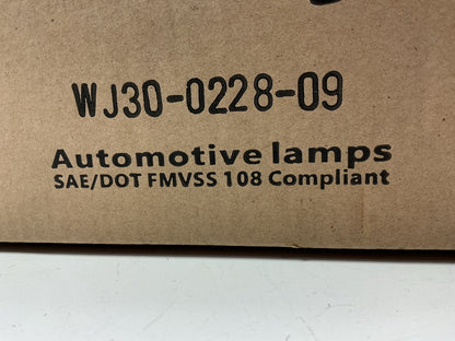 Winjet WJ30-0228-09 Fog Light Lamp Set W/ Wiring (Clear) For 2011-2012 Corolla