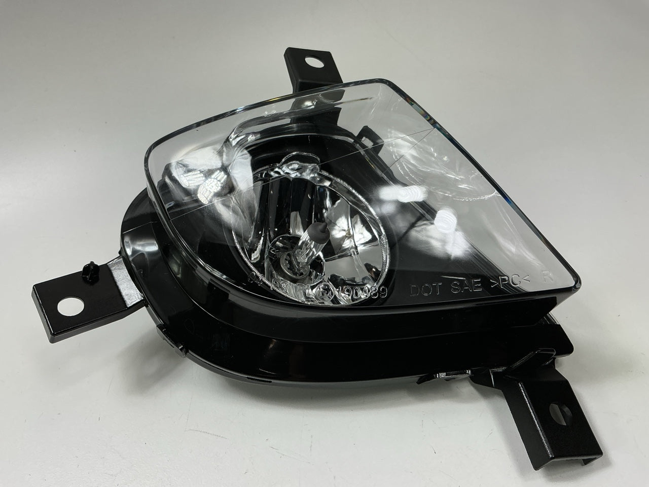Winjet WJ30-0528-09 Fog Light Lamp Set (Clear) 2008-2011 BMW 3 Series E90 E91
