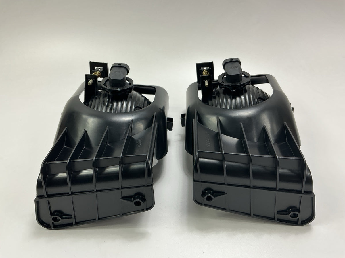 Winjet WJ30-0541-09 Fog Light Lamps For 2005-2007 GMC Sierra 1500, 2500, 3500