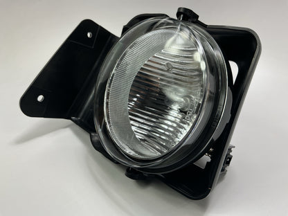 Winjet WJ30-0541-09 Fog Light Lamps For 2005-2007 GMC Sierra 1500, 2500, 3500