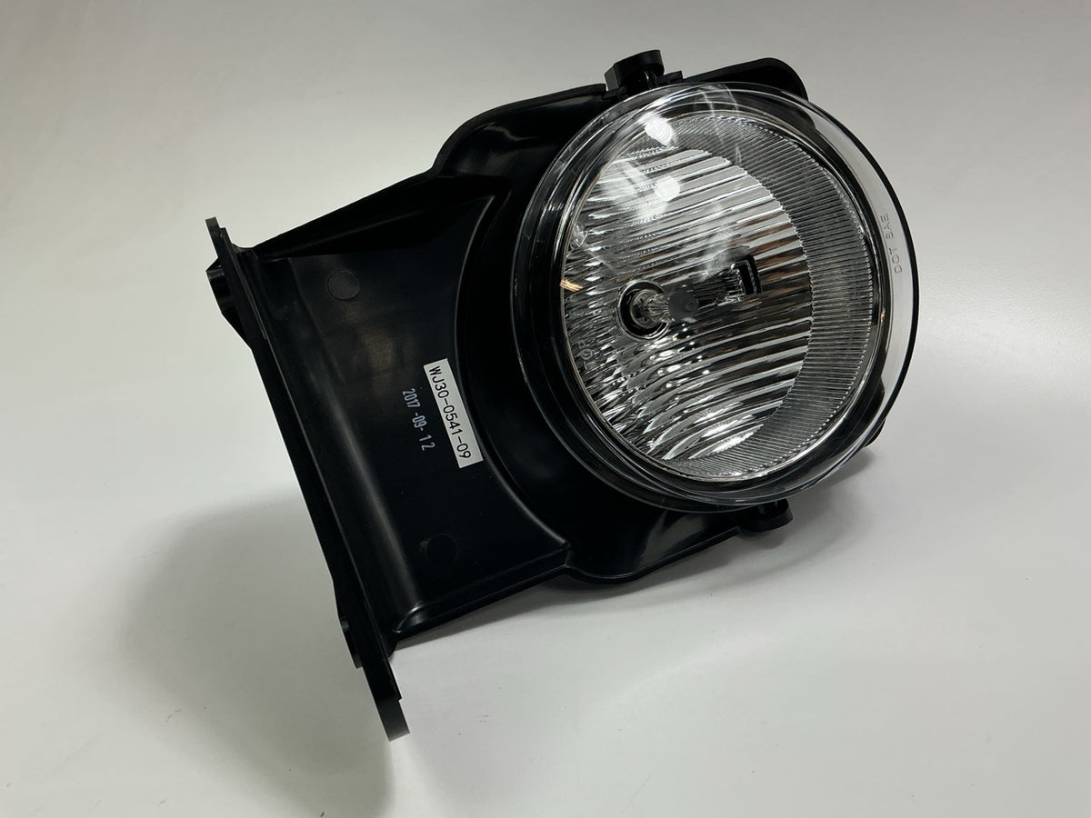 Winjet WJ30-0541-09 Fog Light Lamps For 2005-2007 GMC Sierra 1500, 2500, 3500