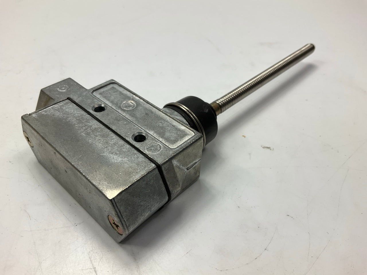 Wolo BAS-100 Back-Up Alarm Activation Switch