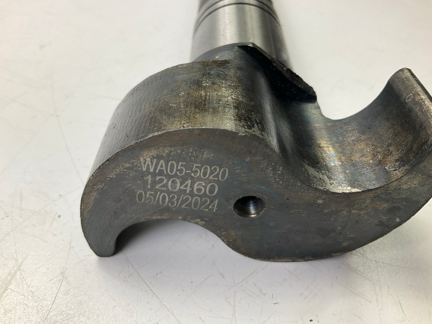 WA05-5020 Air Brake Camshaft Right, 24-1/16'' L, 1-1/2'', 28 Spline, 16.5'' Q Brake