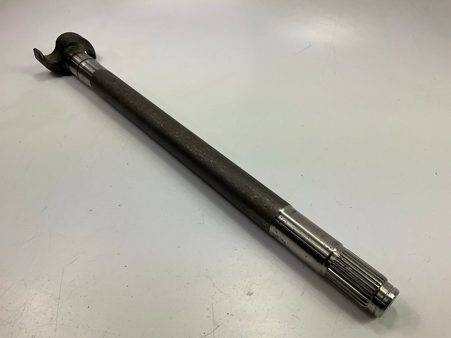 WA05-5022 Air Brake Camshaft Right, 24-1/8'' Long 1-1/2'', 28 Spline, For 16.5'' ES