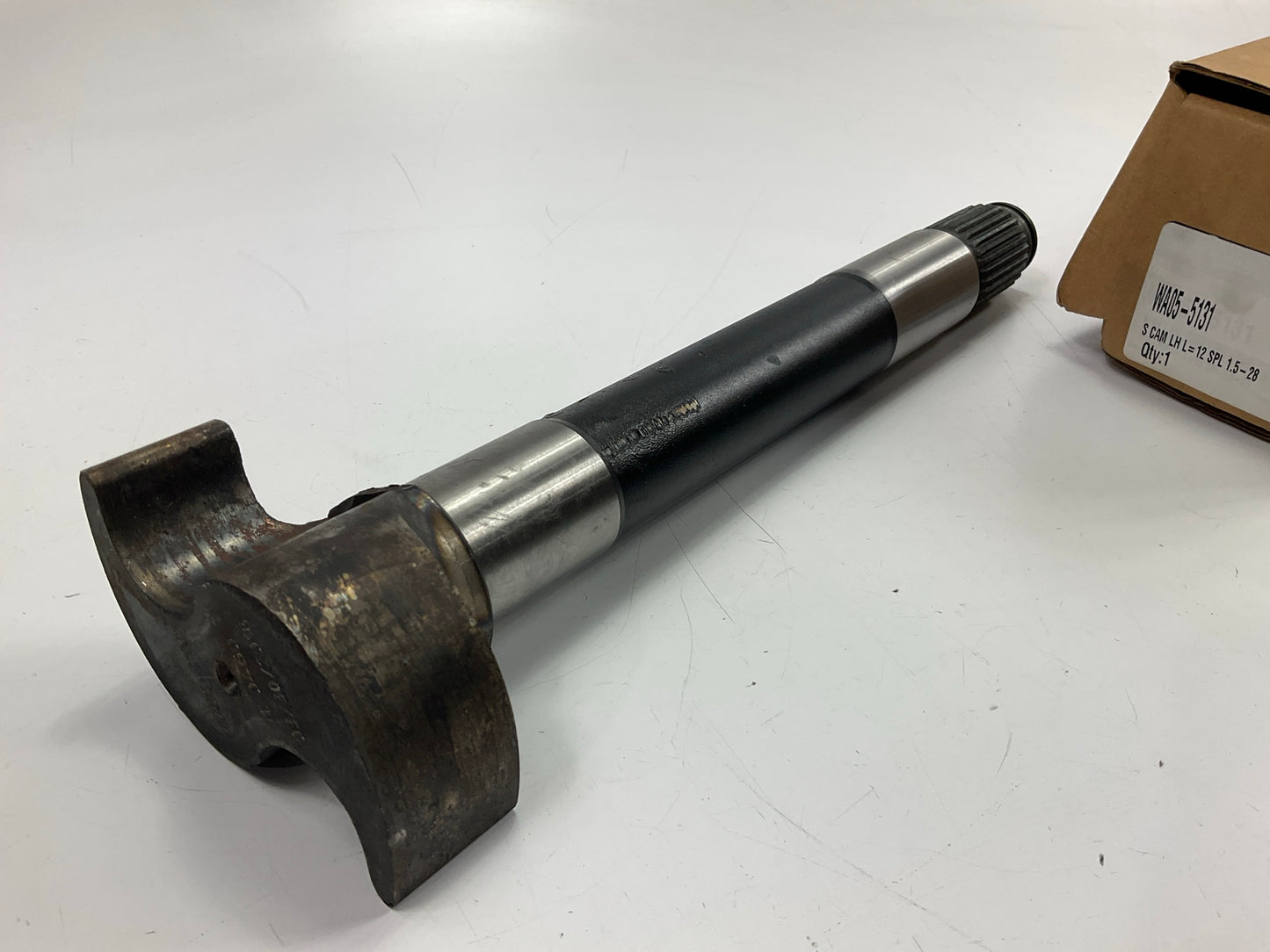 World American WA05-5131 Left Air Brake Camshaft  L=12 SPL 1.5-28