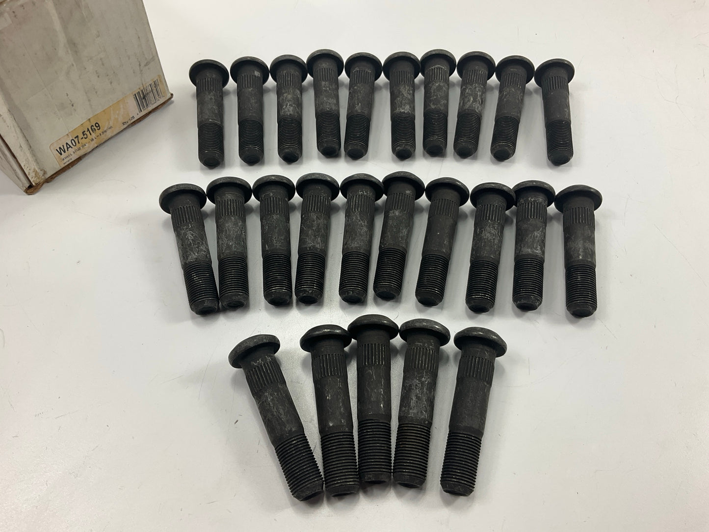 (25) World American WA07-5169 HD Wheel Lug Studs - Right Hand, 3 3/8'' Length