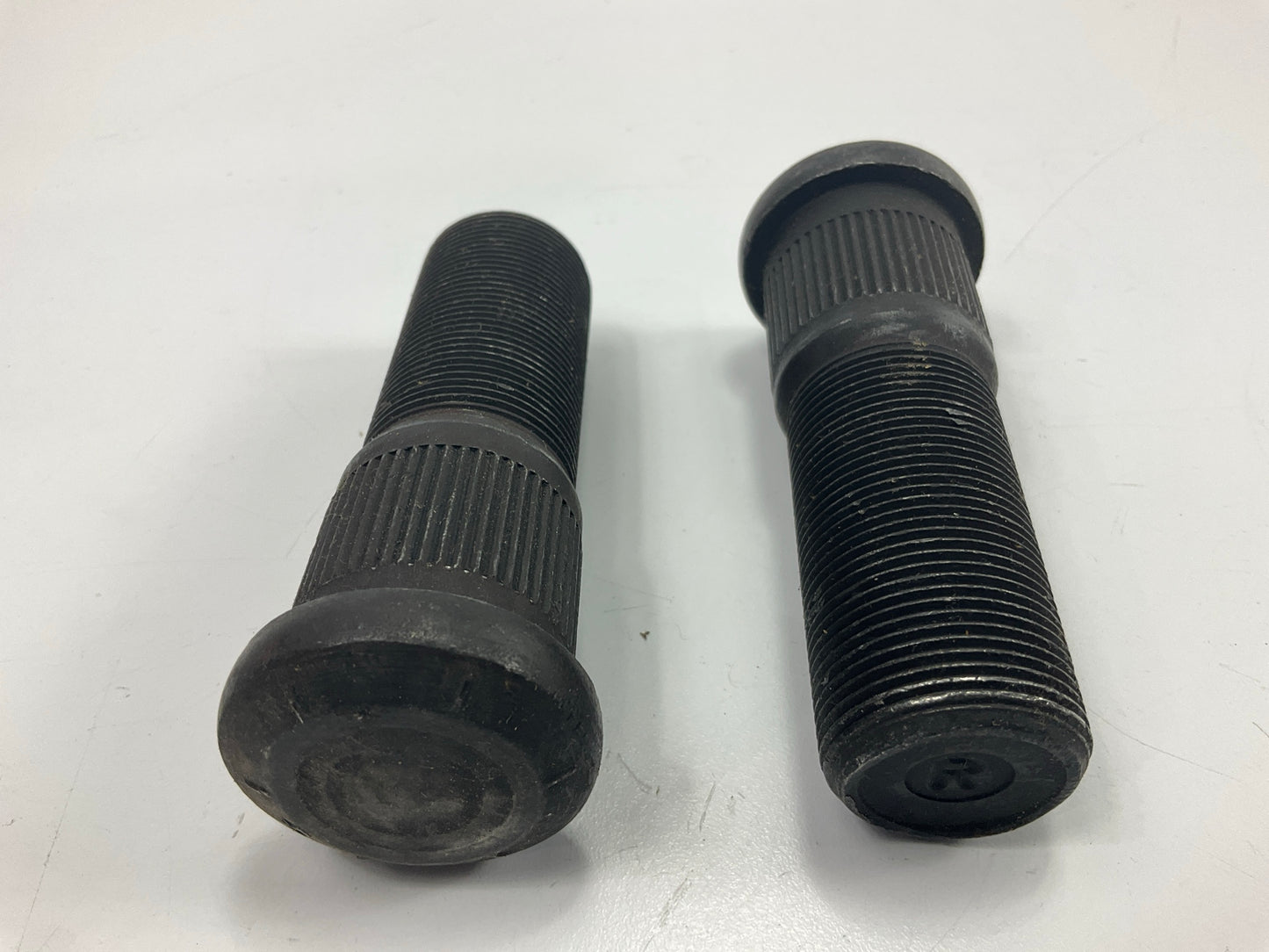 (10) World American WA07-5179 Wheel Lug Stud, Right Hand, 3-1/2'' Long, 1-1/8''-16