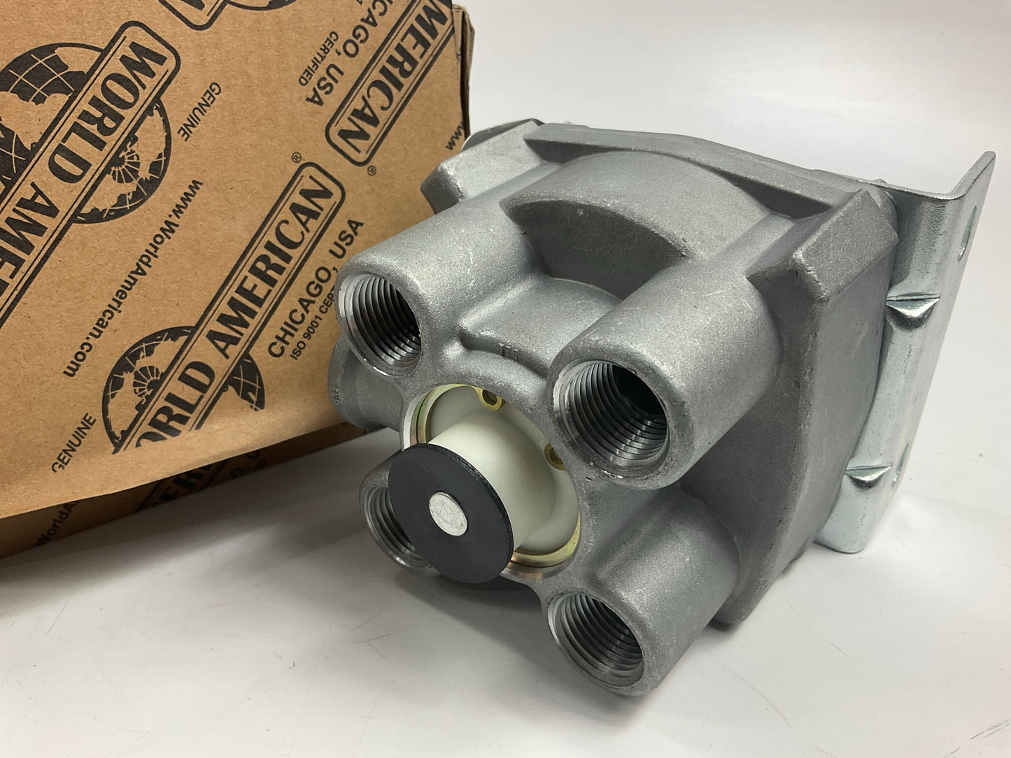 World American WA102626 Air Brake R12 Relay Valve - Replaces 102626, 102626N