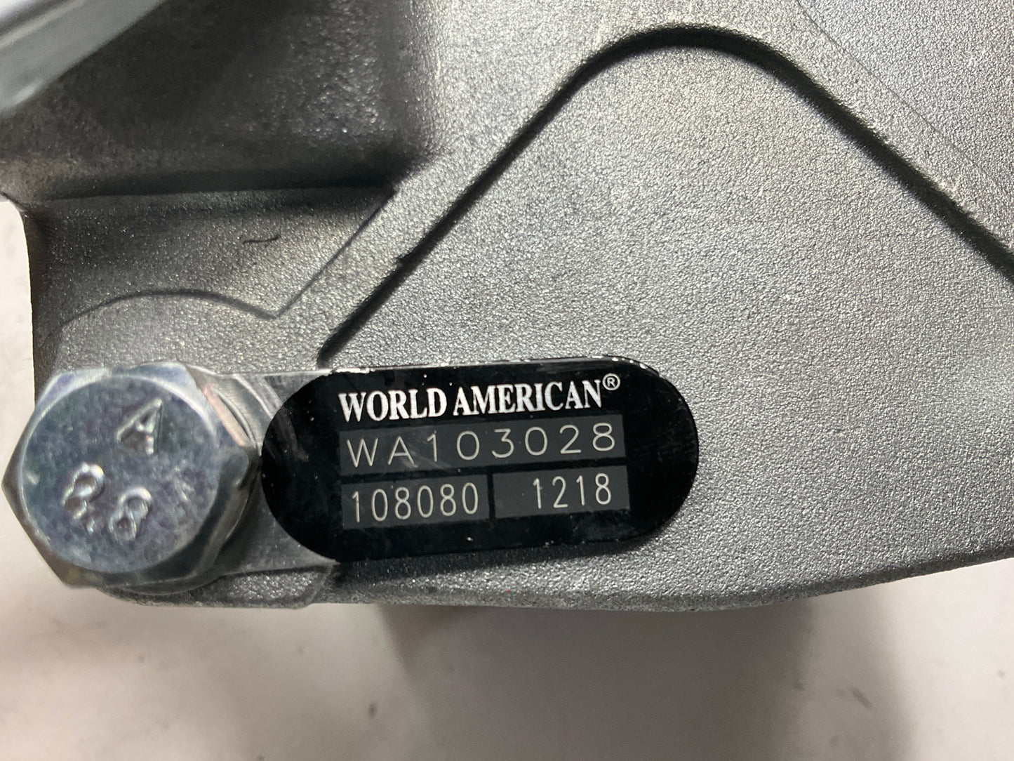 World American WA103028 Air Brake Relay Valve, R14 Vertical Type