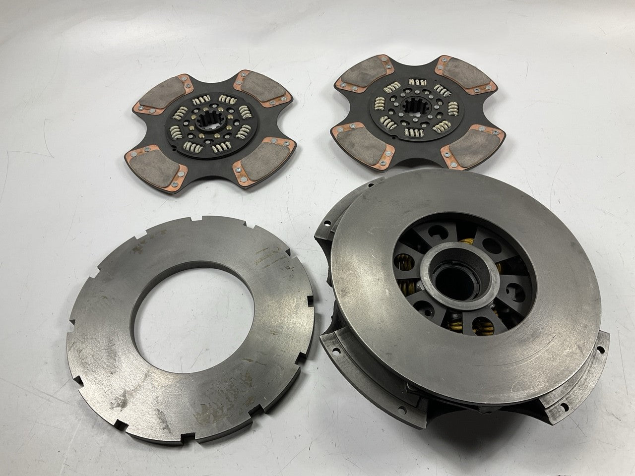 REMAN. World American WA108050-59BM Clutch Kit EZ Pedal 14'' X 2'' Splice, Ceramic