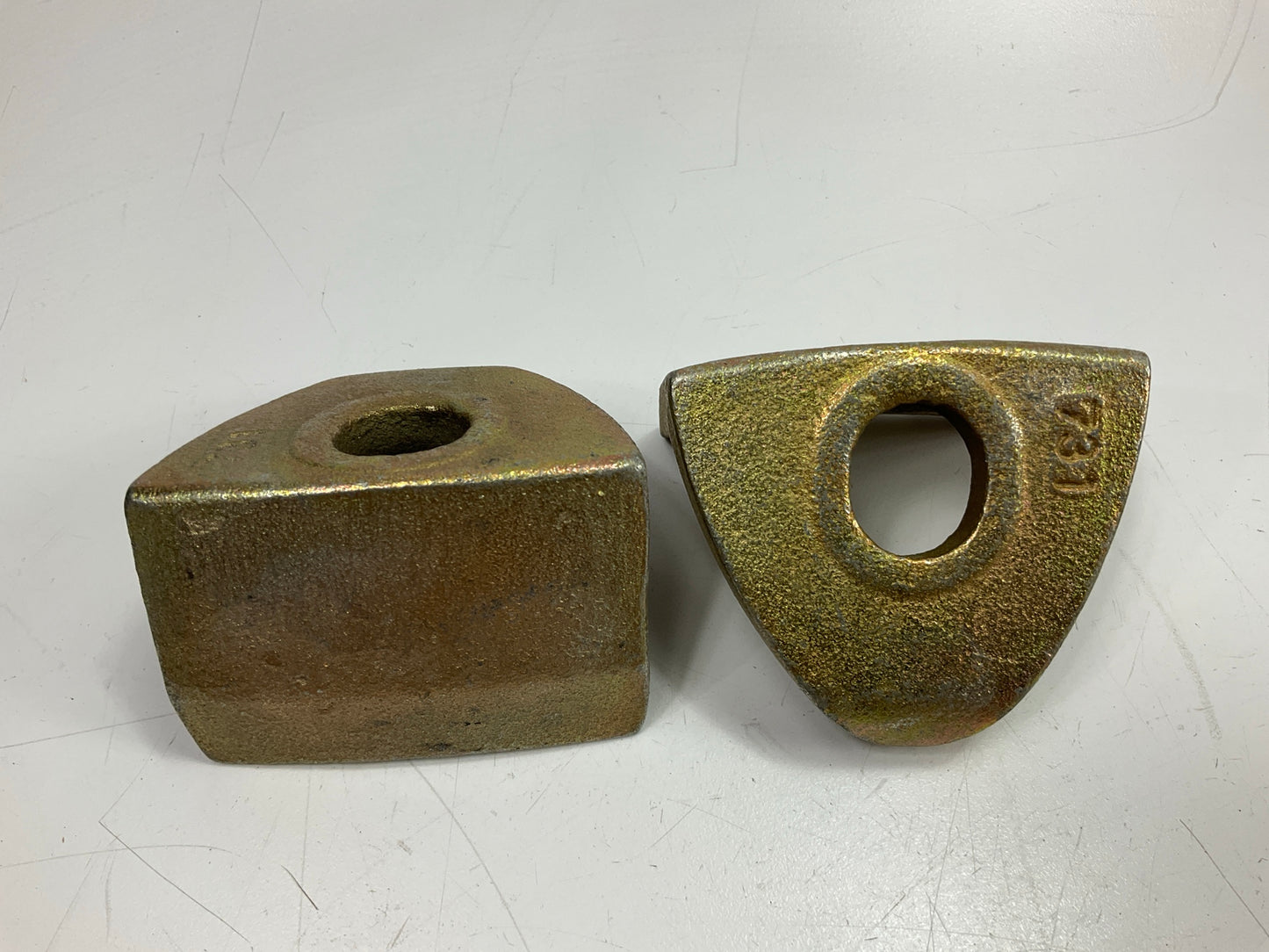 (25) World American WA15-5001 Wheel Clamps 1- 1/2'' X 2-7/8'' X 2- 1/2'' X 3/4''