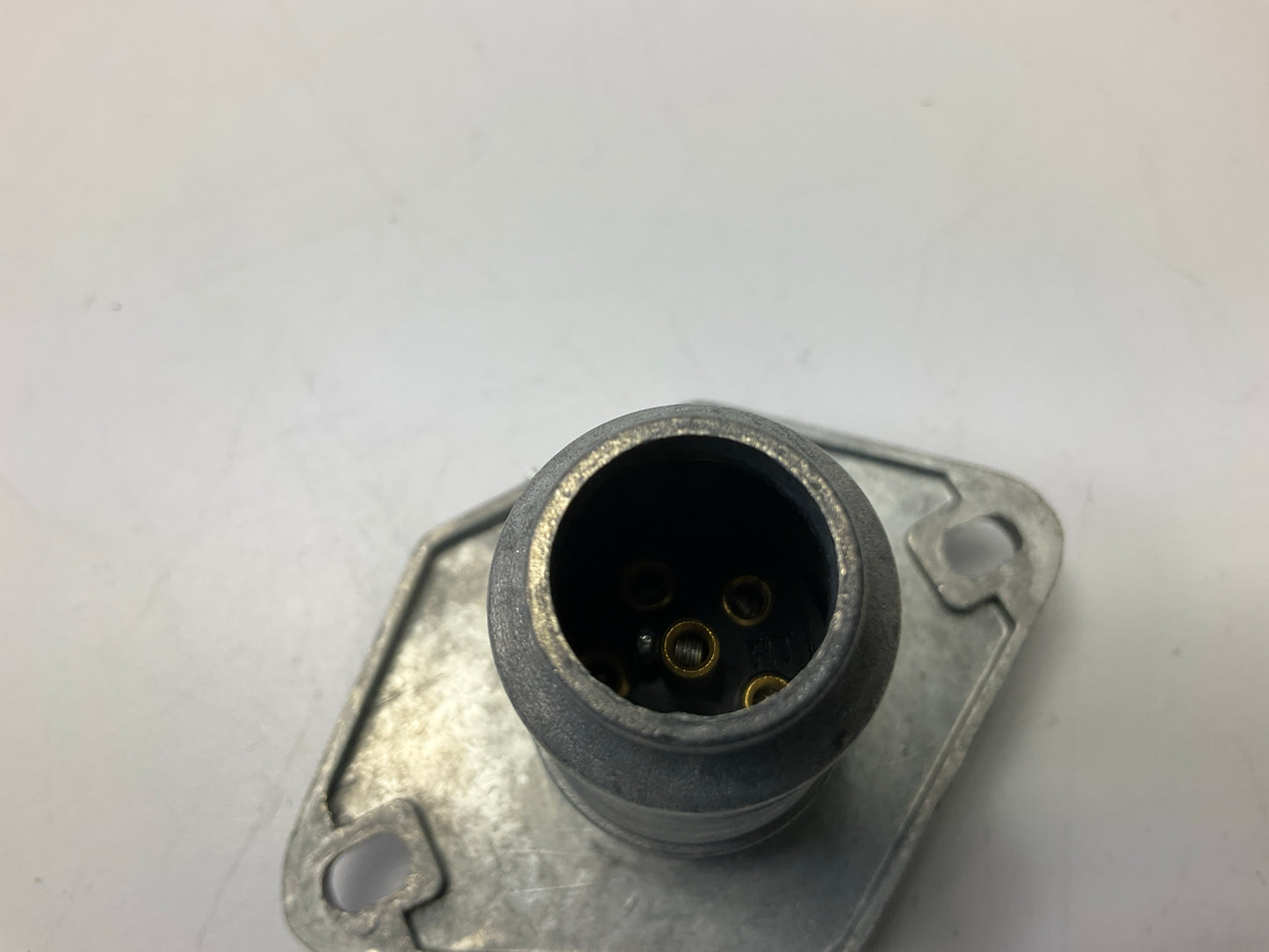 World American WA15-600 6 Way Trailer Connector Socket Assembly