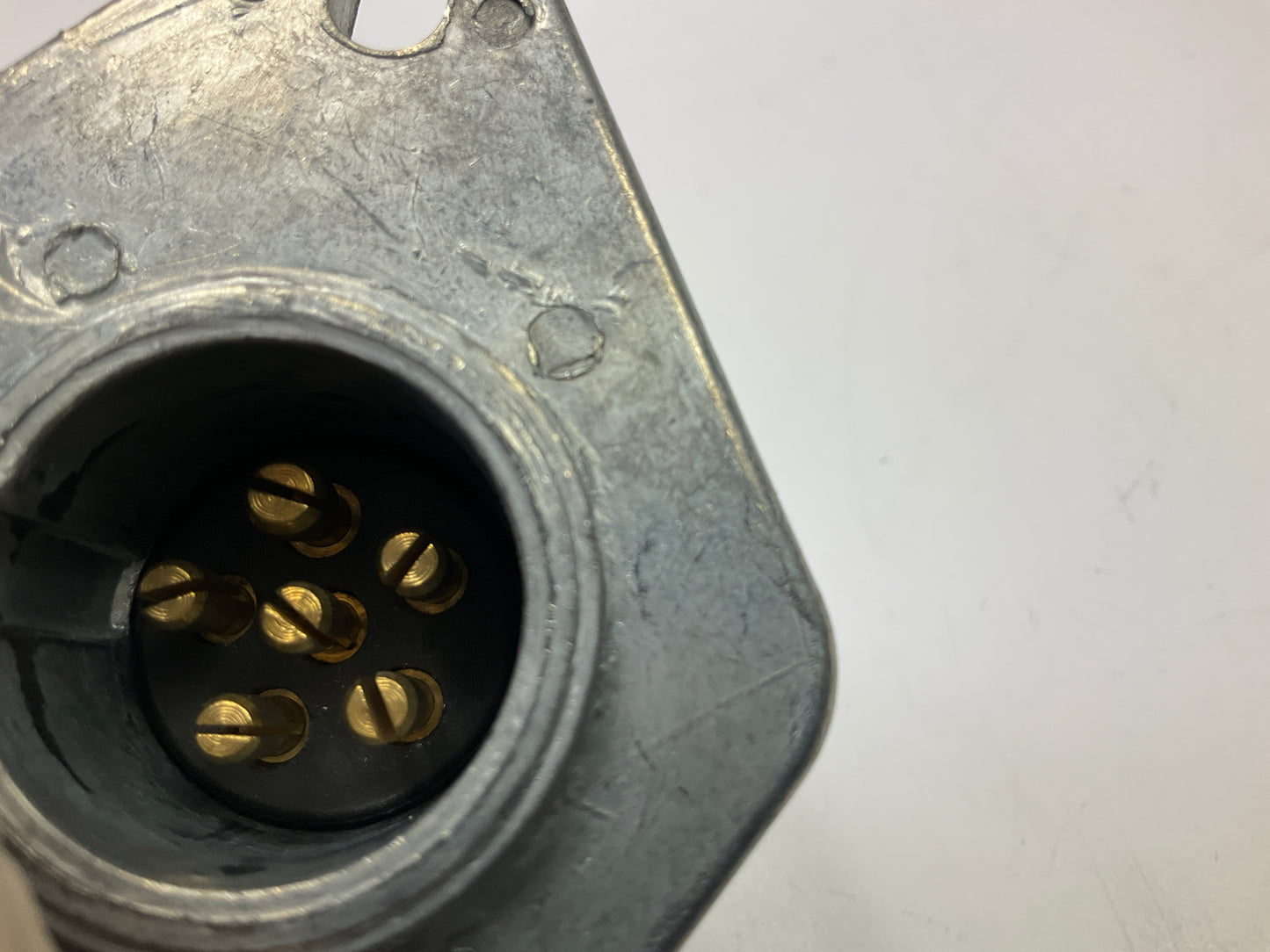 World American WA15-600 6 Way Trailer Connector Socket Assembly