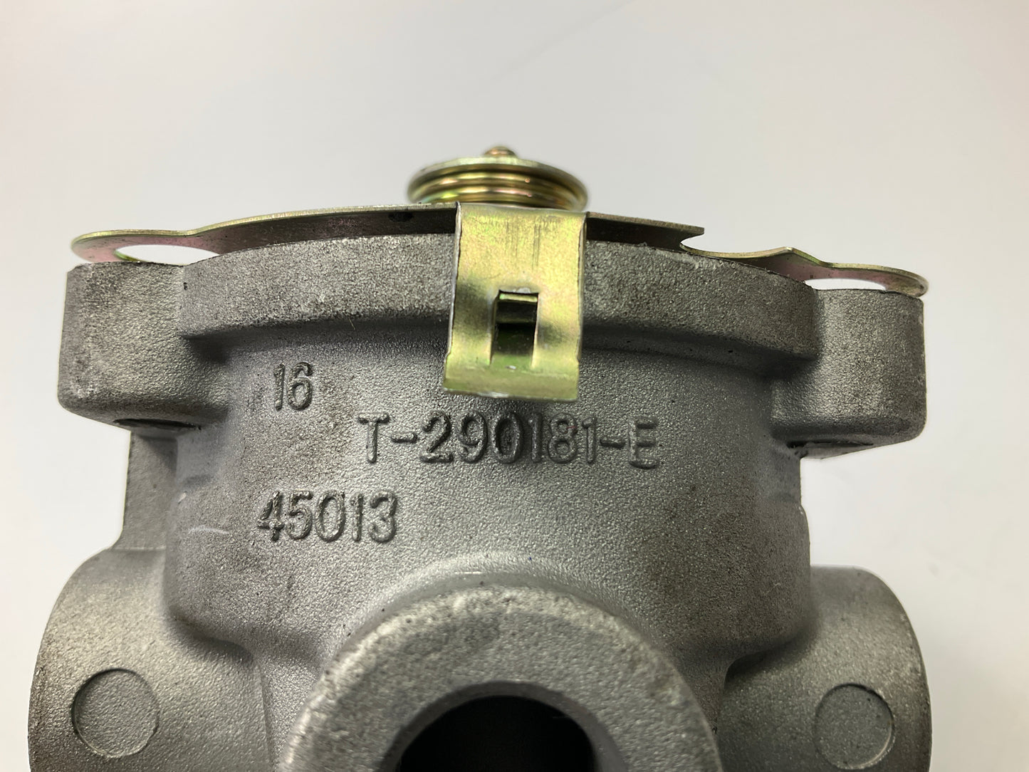 World American WA286171 Air Brake Foot Valve E-6 Type, Dual Circuit, 3/8'' NPT