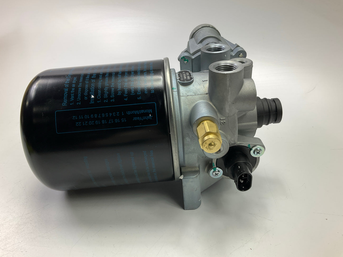World American WAR955205 Air Brake Dryer For WABCO SYSTEM SAVER 1200