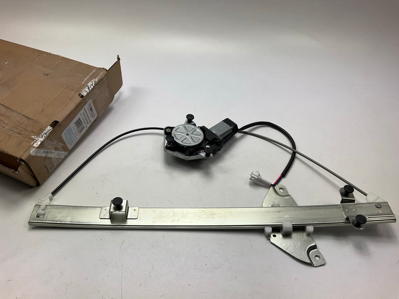 World Sourceone 1300-320286 Front Right Window Regulator For 1996-00 Toyota RAV4