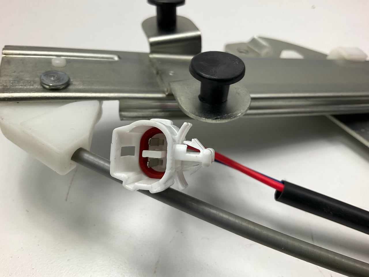 World Sourceone 1300-320286 Front Right Window Regulator For 1996-00 Toyota RAV4