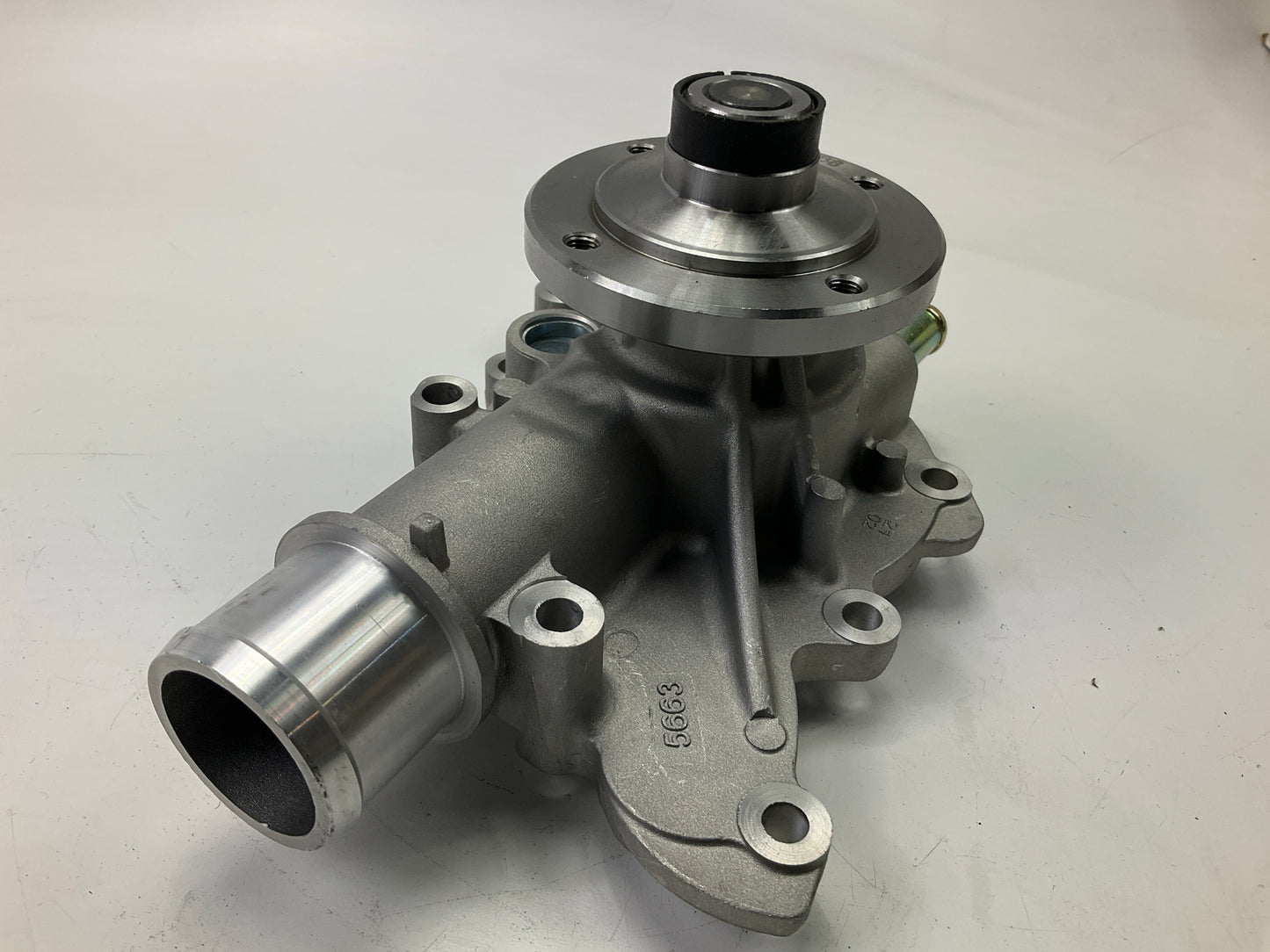REMAN. Worldparts 943068 Engine Water Pump 1996-01 Ford Explorer, Mountaineer