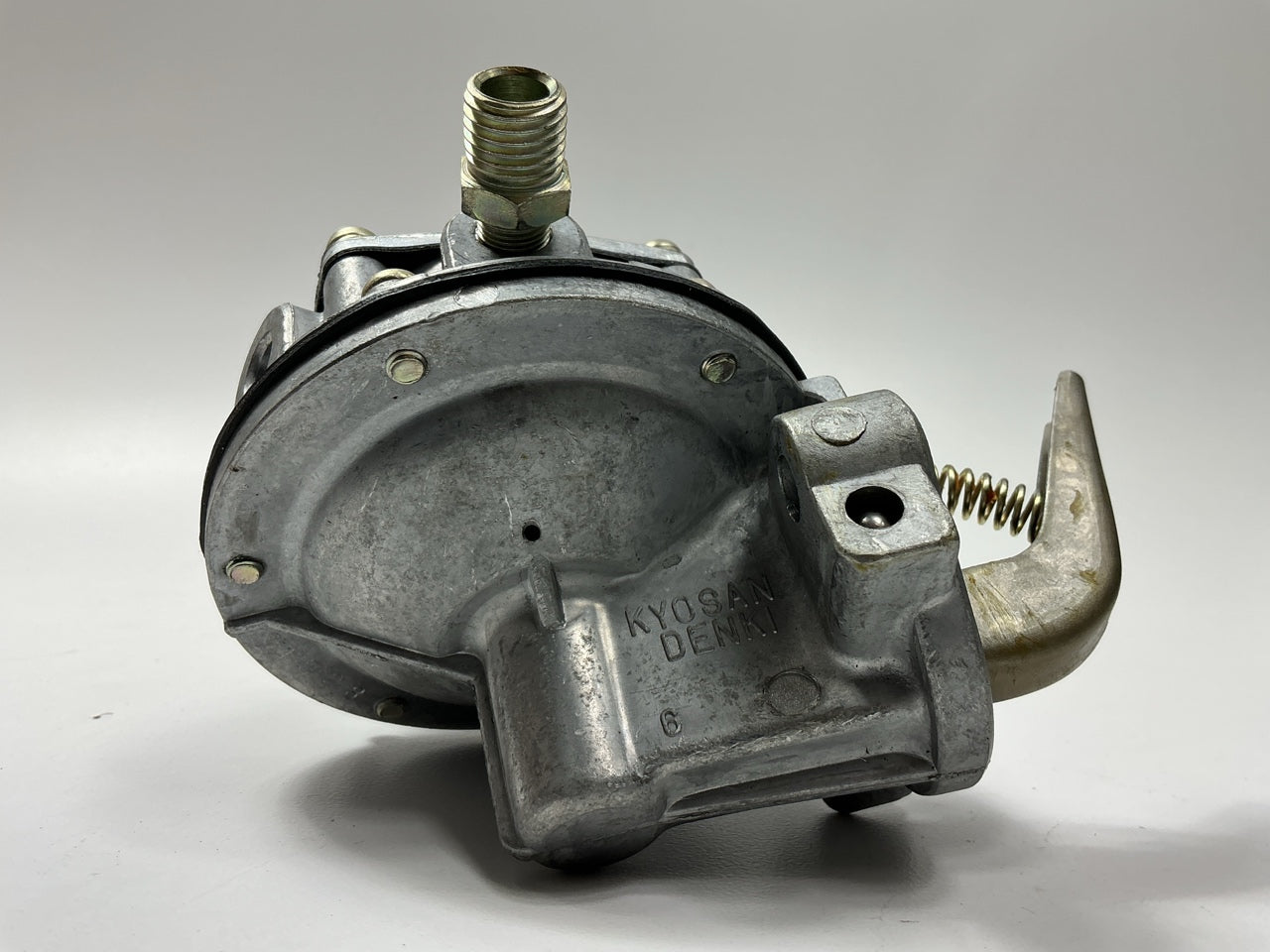 Worldparts W20-108 Mechanical Fuel Pump - REBOXED OEM KYOSAN DENKI