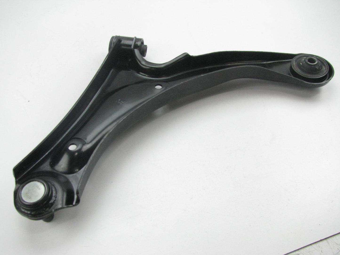 XCP CB73054 Front Right R.H. Lower Control Arm For 2004-2007 Suzuki Aerio